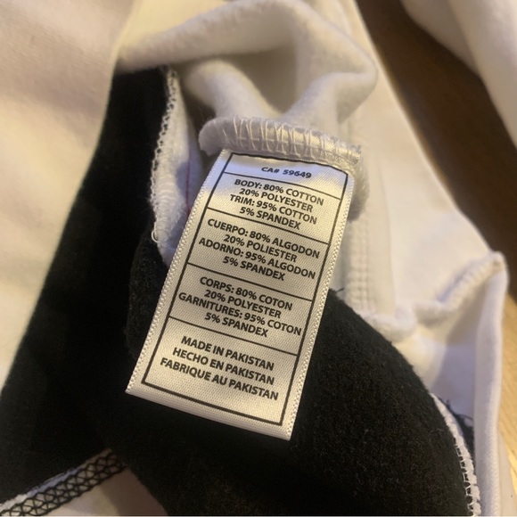 Mitchel & Ness Toronto Raptors White and Black Logo Pullover Hoodie Men Sz Small - Picture 12 of 13